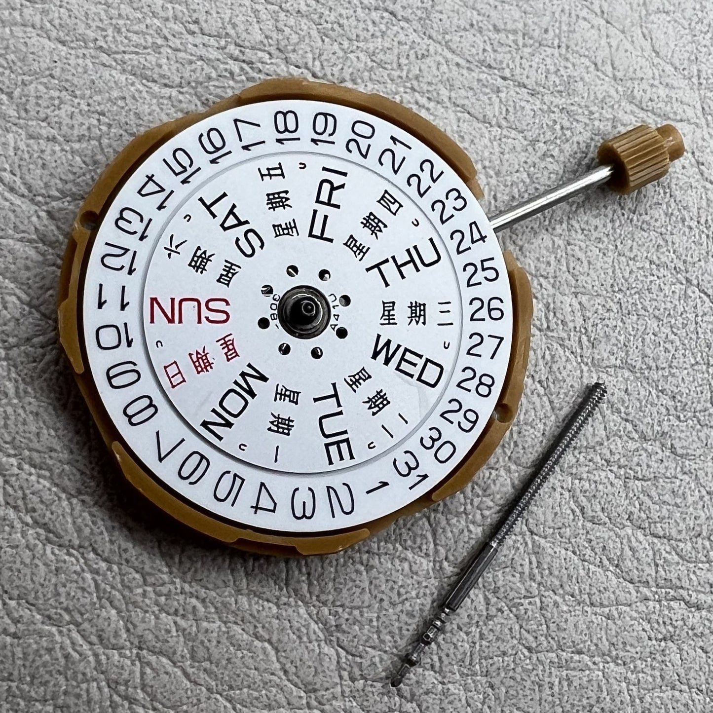 Miyota GM00 Japan quartz watch movement with date and day display for accurate timekeeping