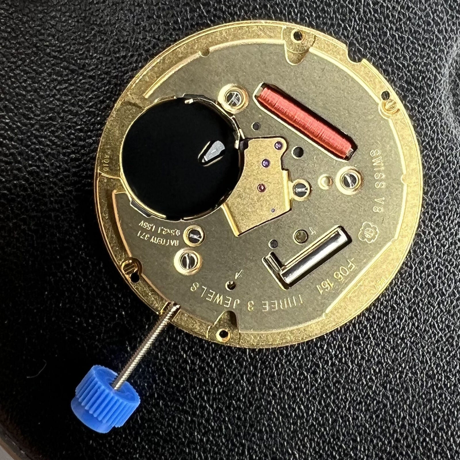 ETA F06.161 V8 quartz watch with date display at 3 o'clock, sleek modern design by ETA.