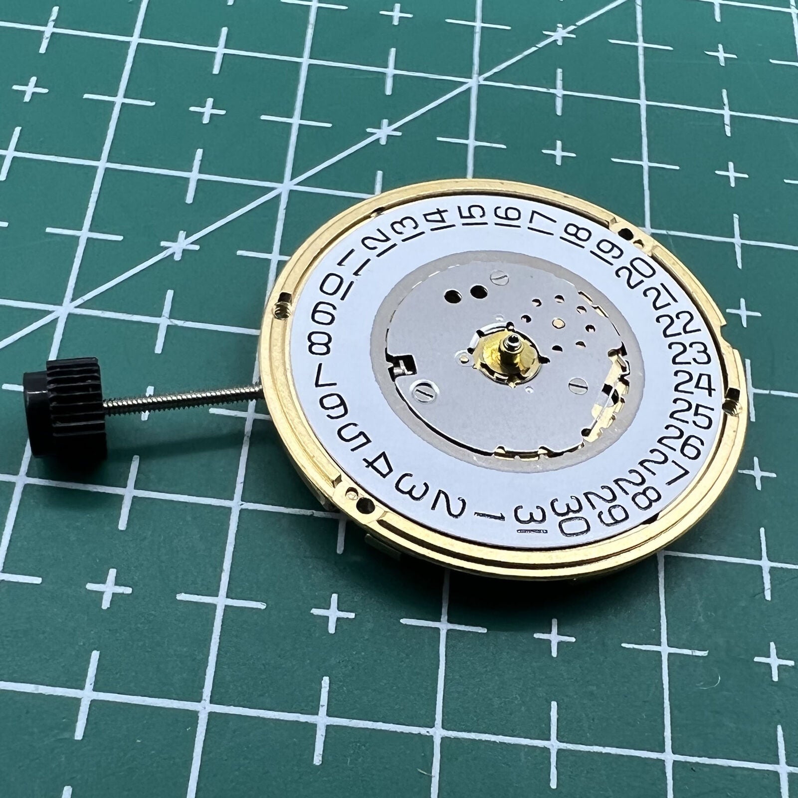 ETA F05.111 Swiss quartz watch movement with 3 hands and date at 3 o?clock, ideal for watch accessories.