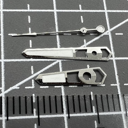 Trim à argent creux de 13 mm Hands de montre de lume bleu pour Seiko NH35 NH36 Mouvement