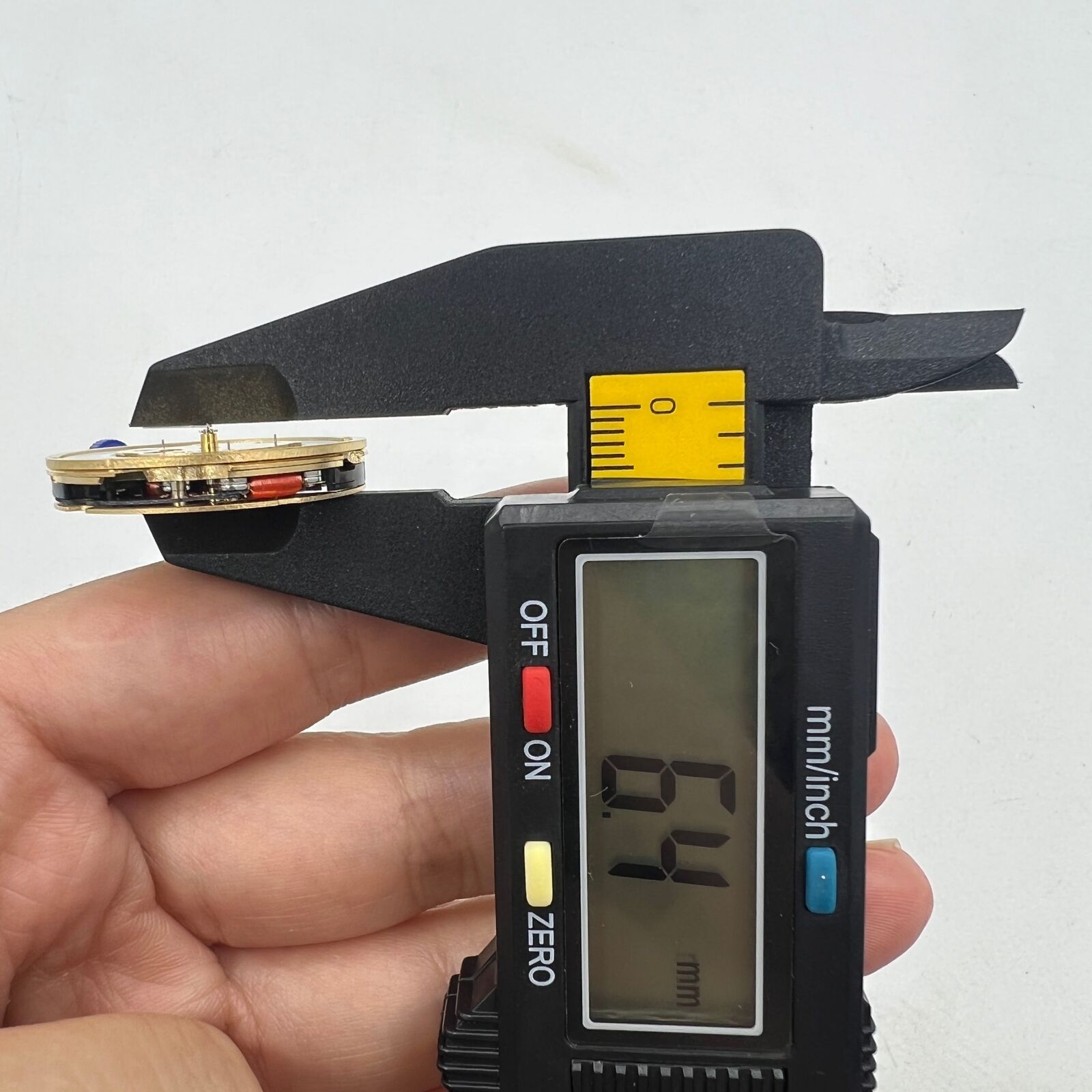 Ronda 5030D Swiss quartz watch movement with date window at 6 o'clock, perfect for watch repair and accessories.