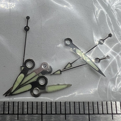 Luminous white-trimmed watch hands for Miyota 2035 quartz movement by P1-H4-C101, ideal for watch repairs.