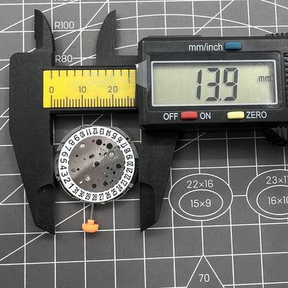 Miyota JP21 Quartz watch movement with date display at 3 o'clock for precision timekeeping.