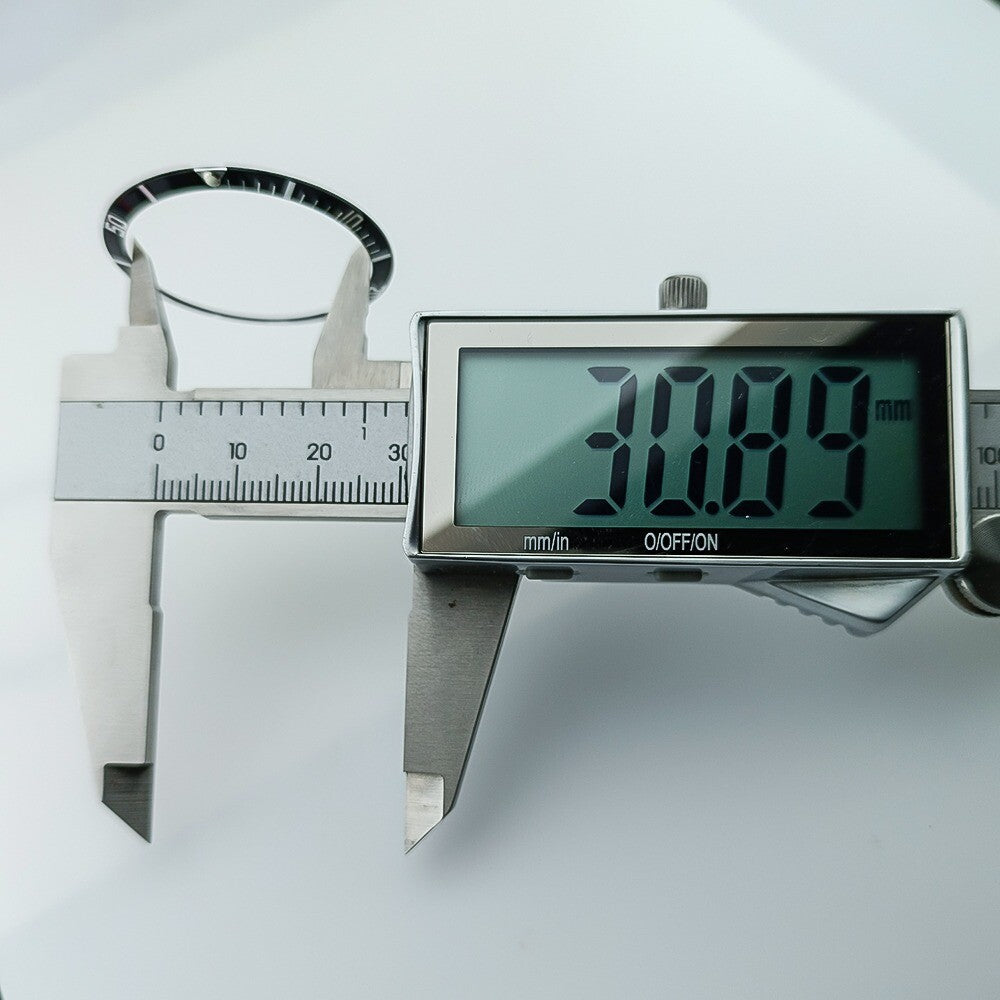 Aluminiumlegierung Vintage Leuchtend Grüner Uhrenrand 36 5 x 30 8 mm Schräg