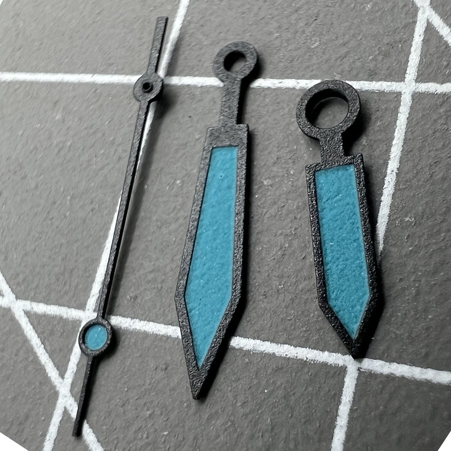 Blue luminous watch hands with polished black trim, compatible with ETA2836/2846/2824 movements.