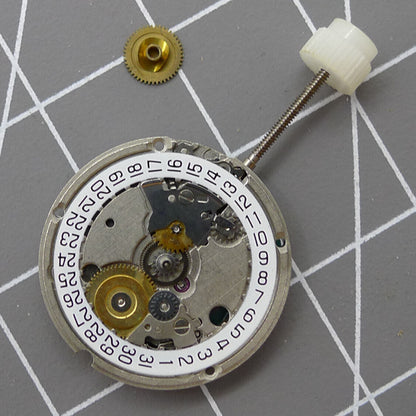 ETA 956.114 white dial 3-hand quartz watch movement, precise replacement for ETA955.114 models.