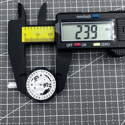 Japan Seiko Quartzwerk V172A watch accessory with precise movement for reliable timekeeping