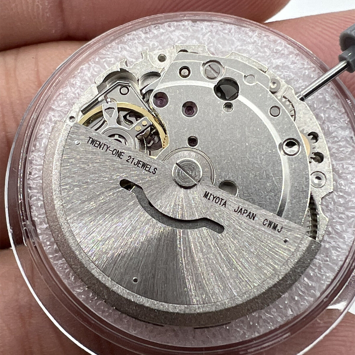 Miyota/Citizen 8215 silver plated automatic watch movement with date at 6, Japanese precision craftsmanship for reliable timekeeping