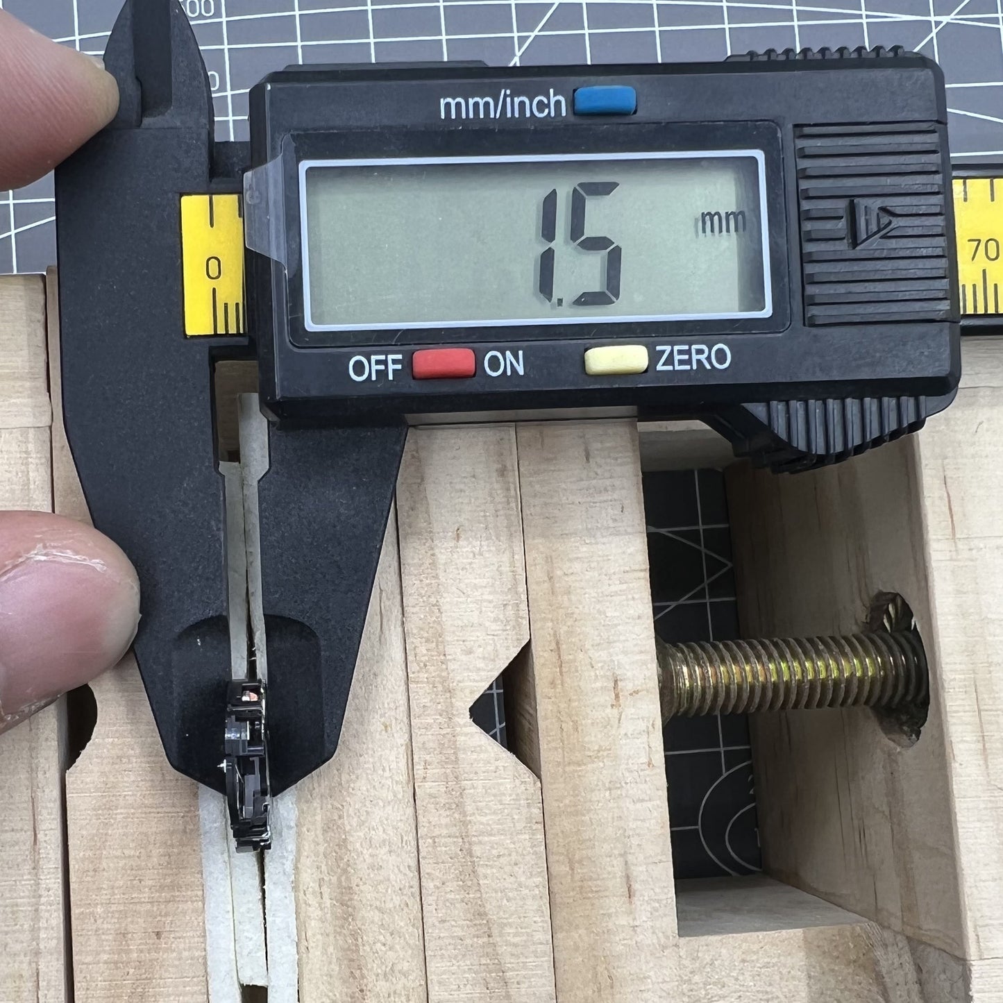 2 Stück Miyota 7T35 Uhrwerk Quarz mit 3 Zeigern Uhrbewegung