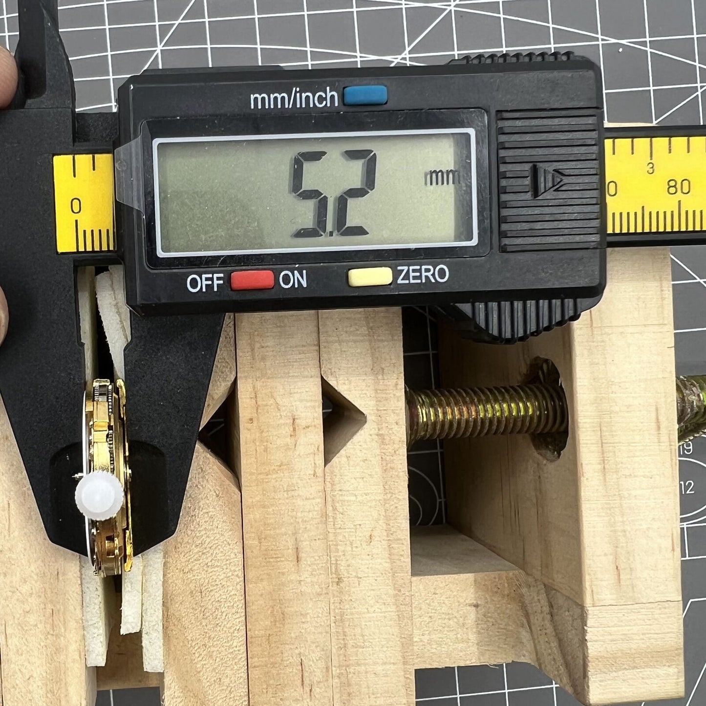DG2813 Automatisches Goldenes Datum Mechanisches Uhrwerk 8215 8205 Ersatz 