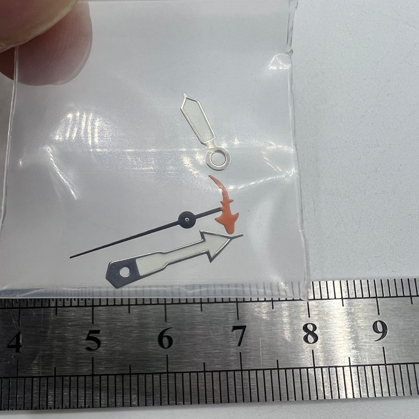 Fish-style second hand for NH35/NH36/4R36 watch movements, precise and stylish replacement.
