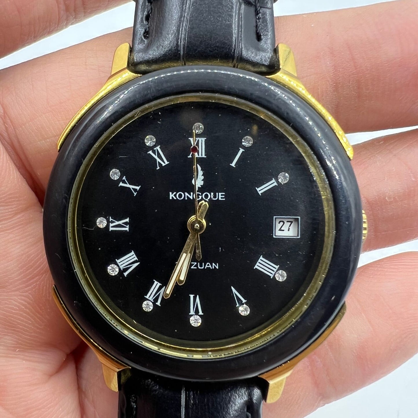 37mm Kongque automatic watch with black dial, Roman numerals, 33 jewels for accurate timekeeping.