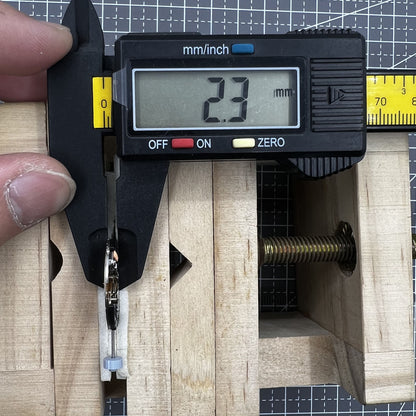 Quarzwerk Ronda 705 Uhrwerk mit Datum bei 6 Uhr und 3 Zeigern f�r pr�zise Zeitmessung