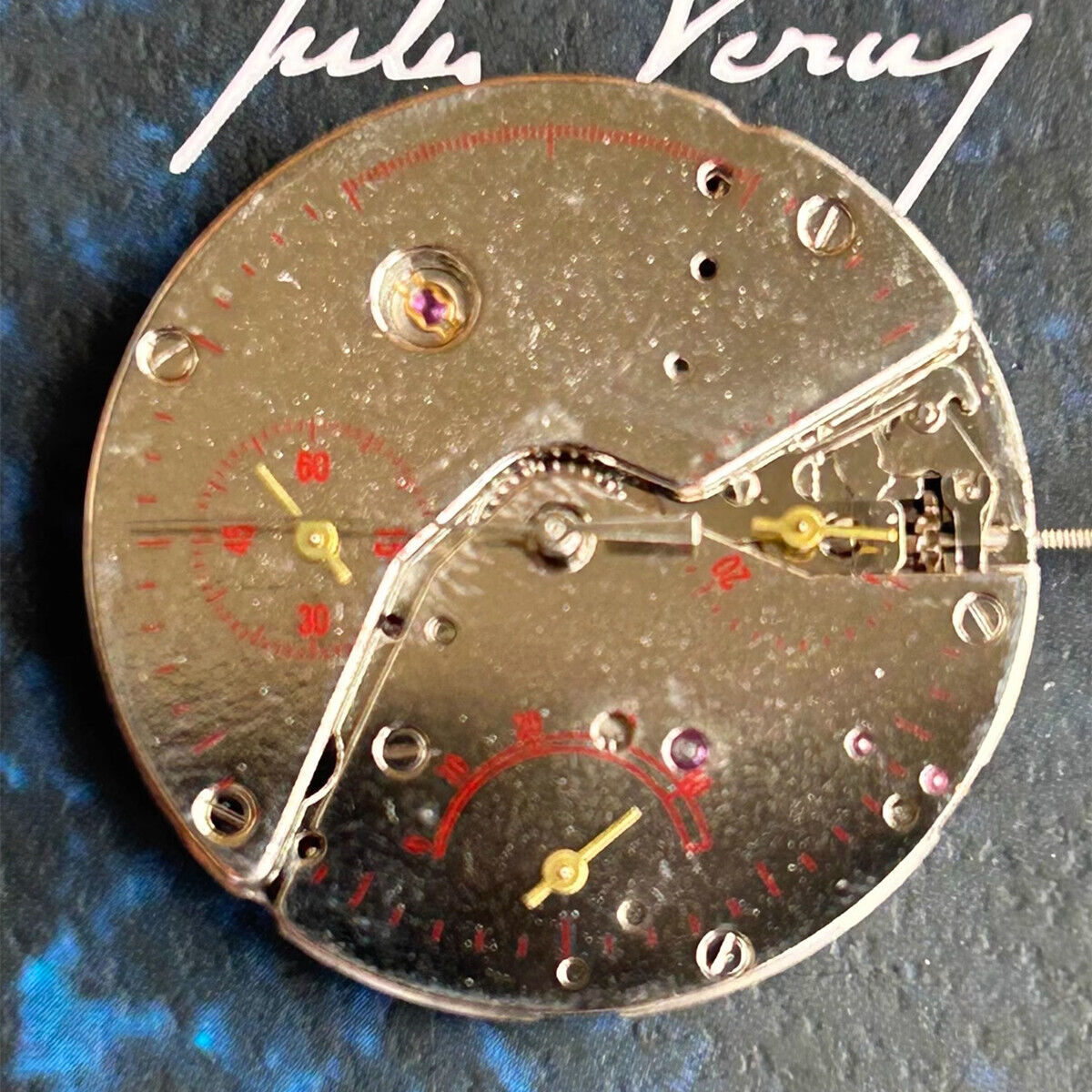 T19 watch with multifunctional kinetic energy indicator at 6 o'clock, precise China-made movement.