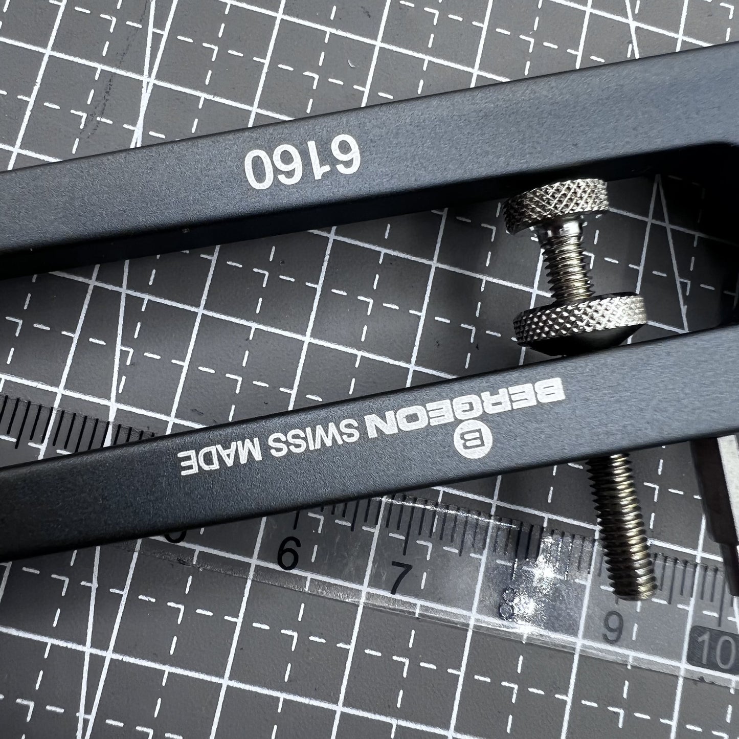 Bergeon Swiss Zangen Modell 6160 zum Entfernen von Drückern und Korrektoren