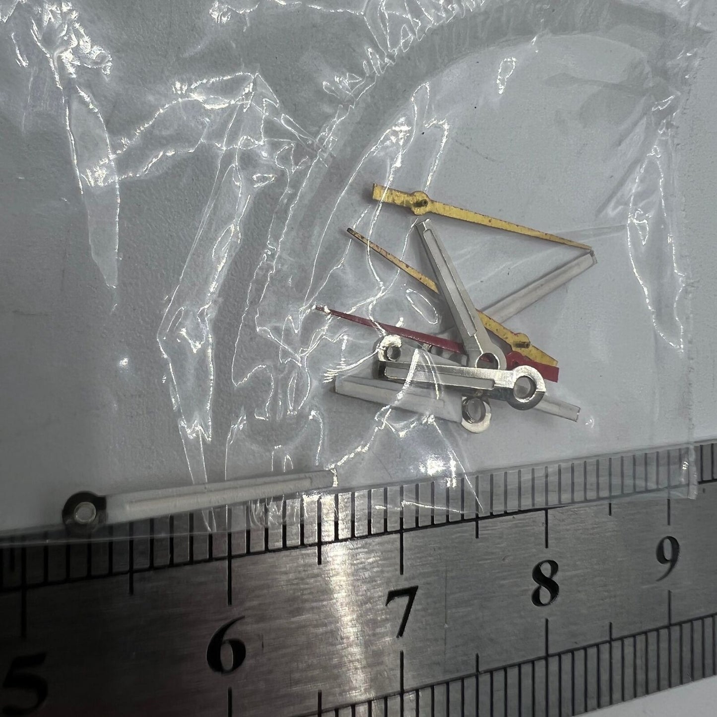 Aiguilles de montre luminescentes argentées pour mouvement à quartz Miyota 2035 P1-H4-C120 