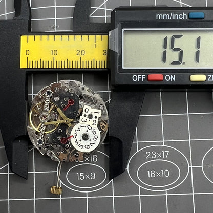 Automatic multifunctional watch with mechanical movement, date at 12 o'clock and visible bare wheel at 6.