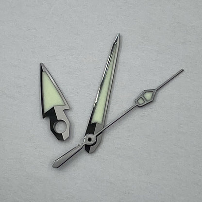 P1-7-C New C3 luminous red and green watch hands set for NH35/36/4R/6R movement, perfect for watch repair.