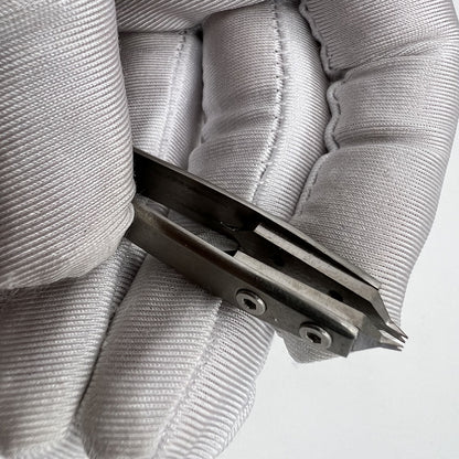 Precision Bergeon 7825 spring bar tweezer for removing and fitting watch lugs with durable stainless steel tips.