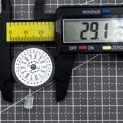 Japan Seiko NH36 Automatisches mechanisches Uhrwerk Arabisches Datum Zifferblatt Krone bei 3,8 