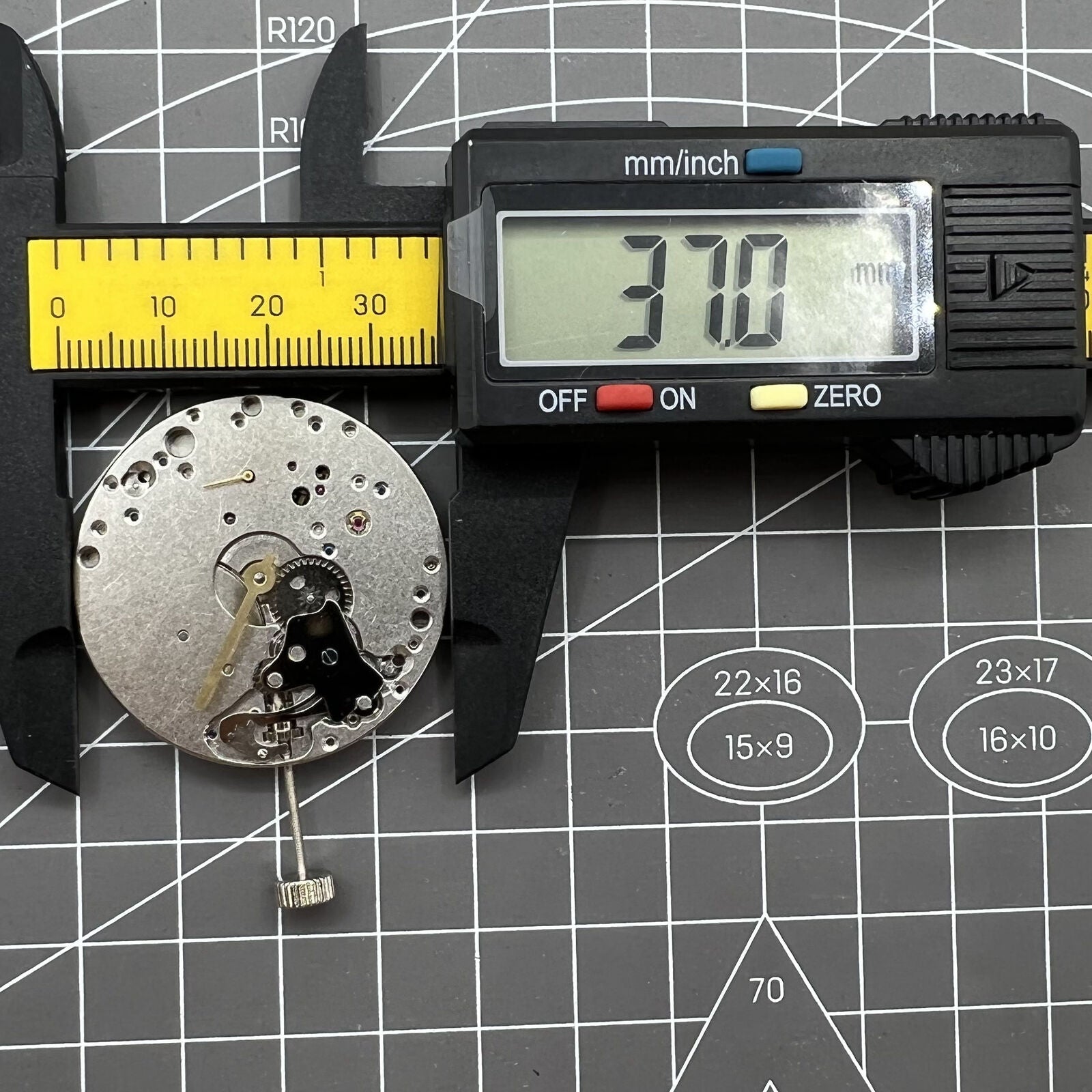Close-up of Seagull 6497 ST3600/3620 mechanical hand-winding movement with second hand at 6 o'clock for watch repair.