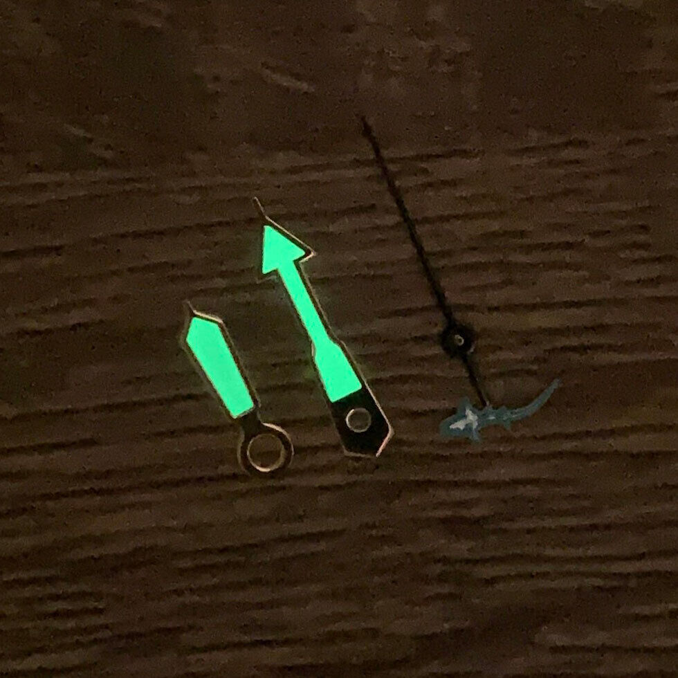 Green luminous watch hands set for NH35/NH36/4R36 Turtle/Fish movements, boosting nighttime visibility.