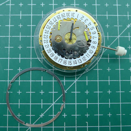 Swiss Made ISA 8171 quartz watch movement with date display at 6 o?clock, multifunctional features for watch accessories.