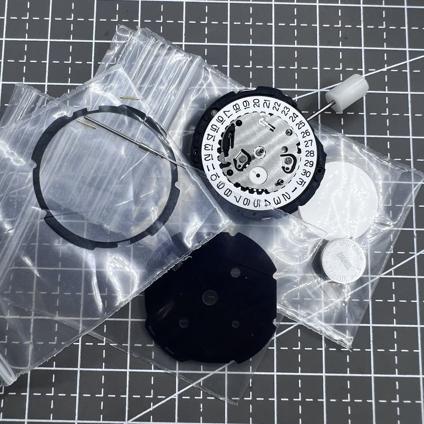 Japan Seiko Quartzwerk V172A watch accessory with precise movement for reliable timekeeping