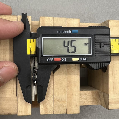 Schweizer ISA 638 Quarz Bewegung 3 Hände kein Kalender