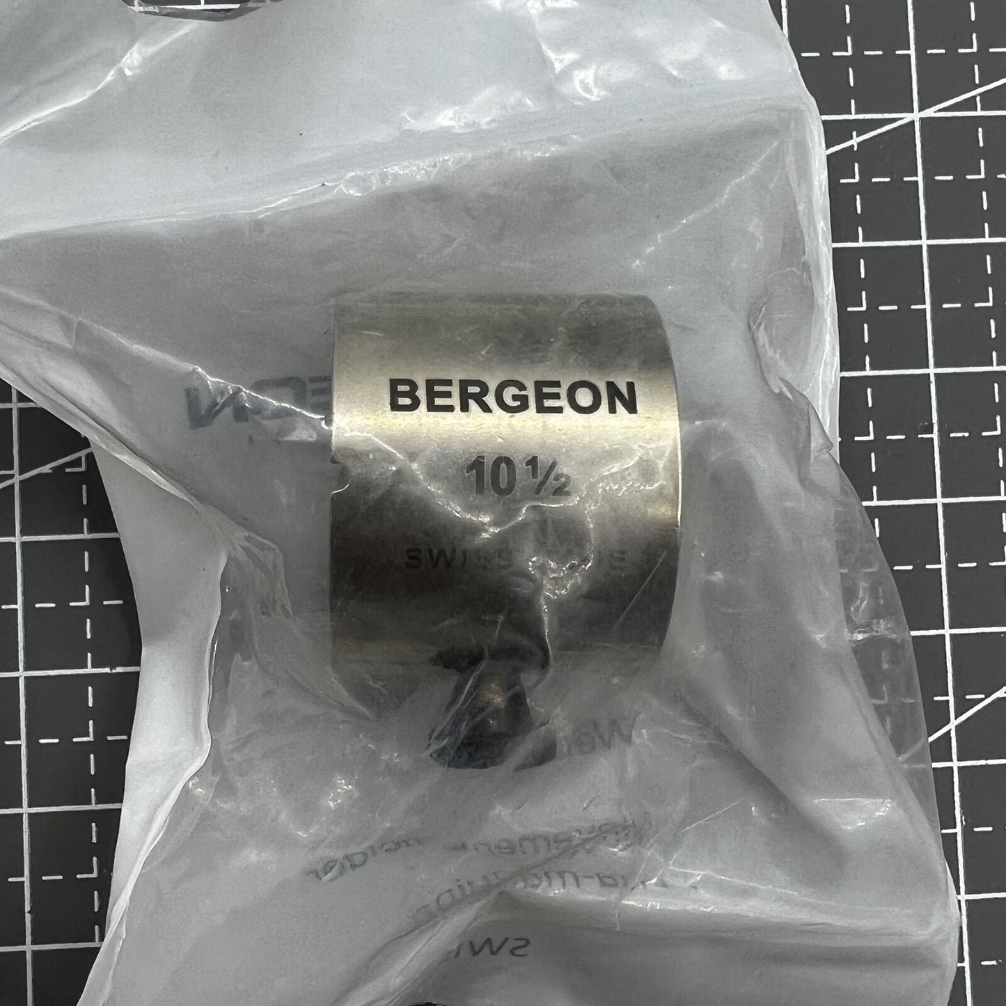 Bergeon BG 5914 DI 1012 reversible movement holder with knob for ETA 7001, precise watch repair tool