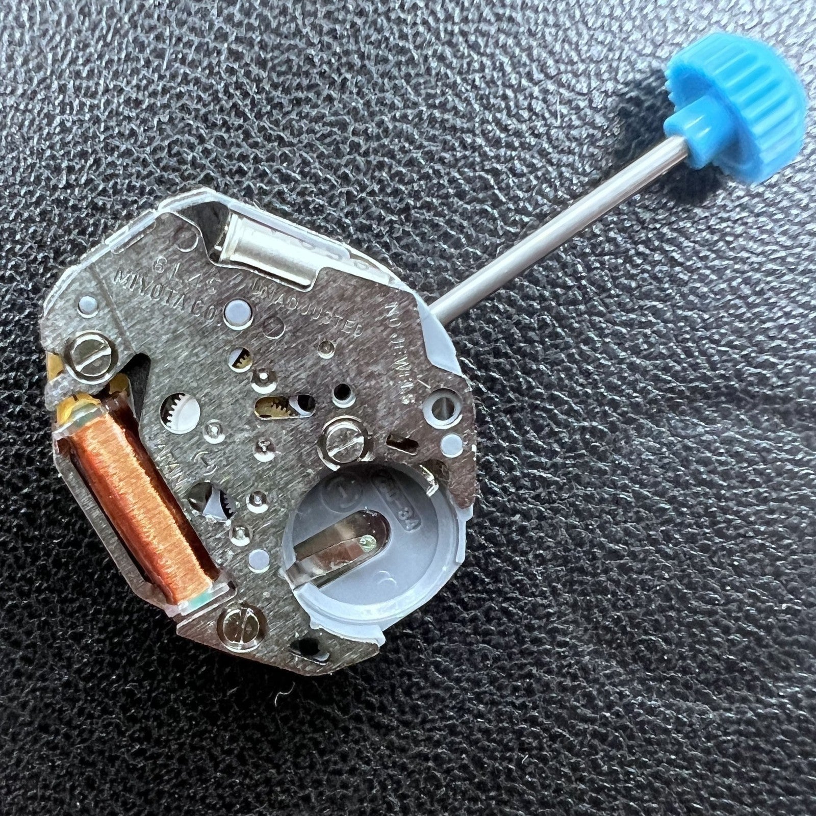 Miyota 6L45 quartz movement, 2-hands mechanism from Japan for precise watch accessories.