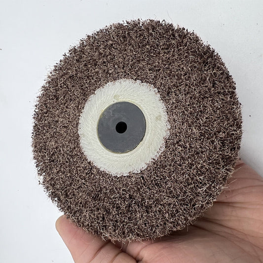 Bergeon 6085-F1 abrasive wheel with medium grain for precise polishing of watch accessories.