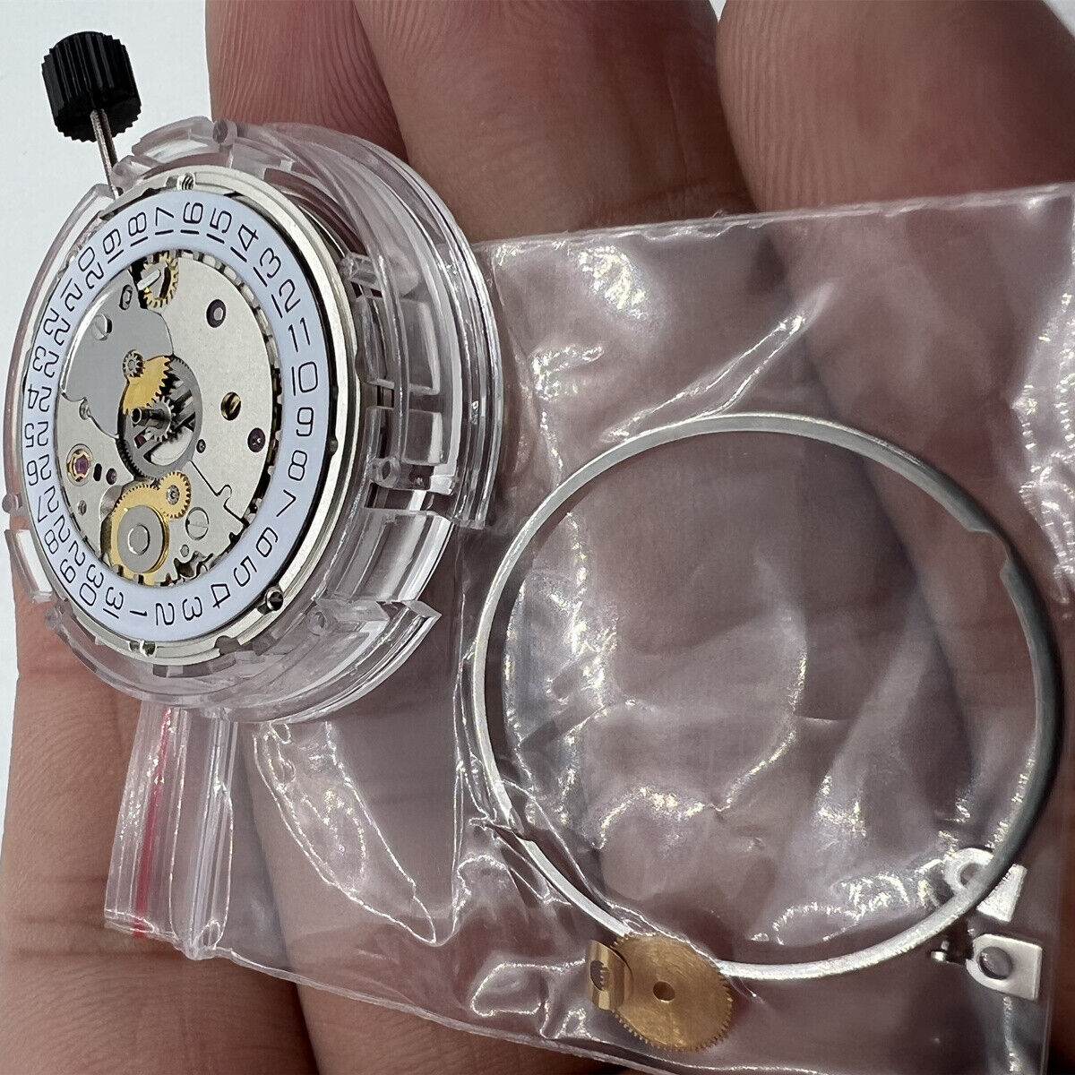 Seagull ST2130 automatic watch movement, silver plated, precise ETA 2824-2 clone replacement part.
