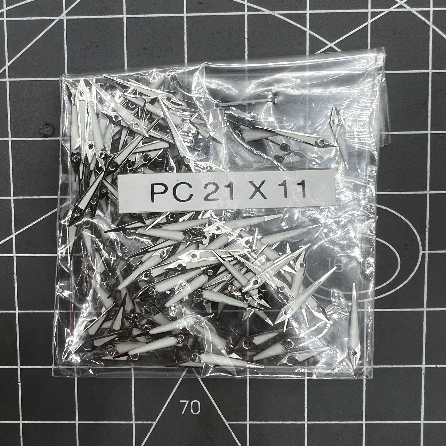 Lot de 100 aiguilles lumineuses vertes de 11 mm pour montre à quartz Hattori Epson PC21