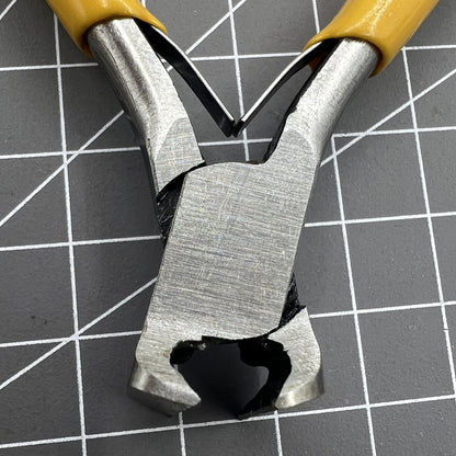 Bergeon 2628 Swiss Made oblique end cutting plier for precise trimming of watch straps and accessories