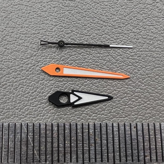 Set of 2 arrow-shaped green lume watch hands with orange and black trim for NH35 NH36 NH70