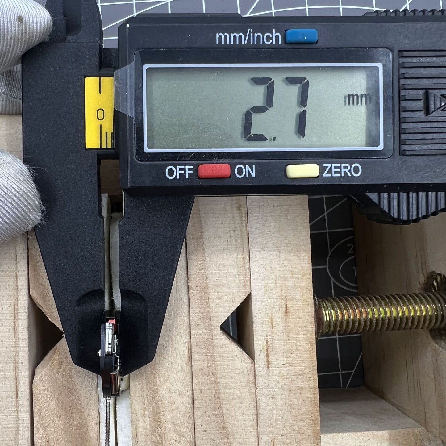 Swiss Made ETA 802.002 watch quartz with two hands, precision Swiss movement for accurate timekeeping.