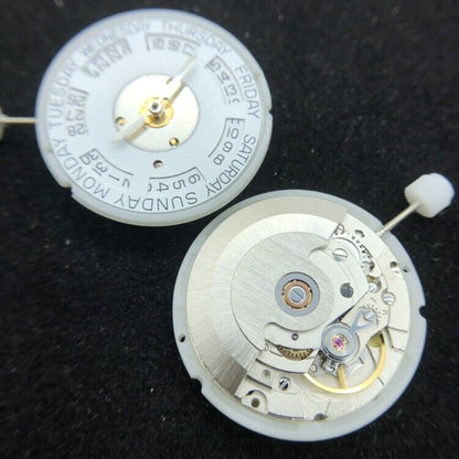 China Made 2834-2 mechanical watch movement with double calendar, date at 3 o?clock and day at 12 position.