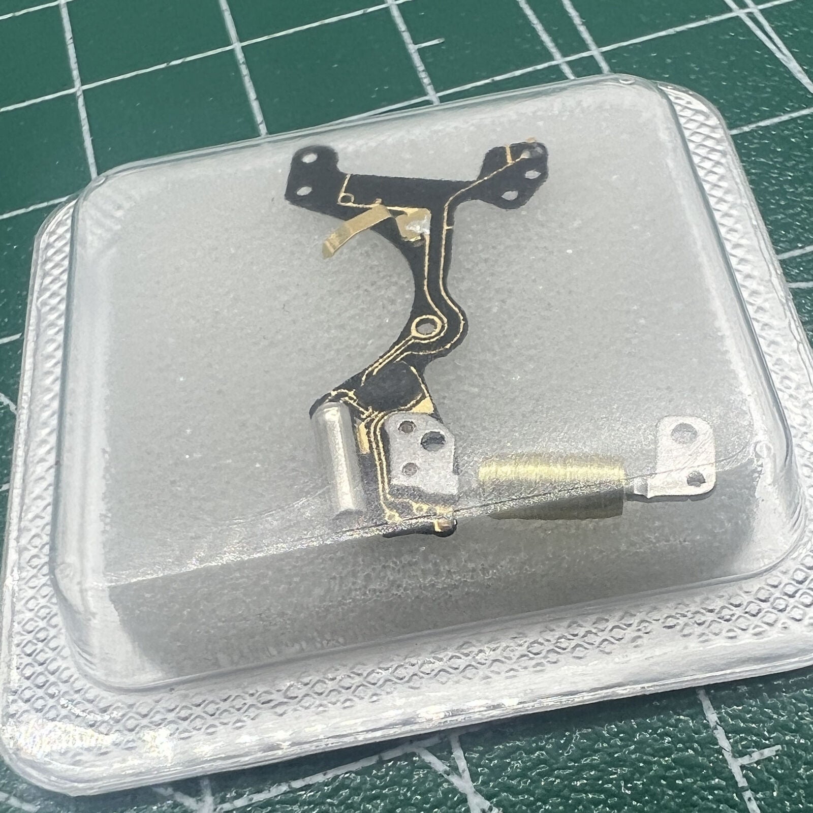 Wholesale Ronda 7004.N circuit board watch movement part for precise repairs and assembly.
