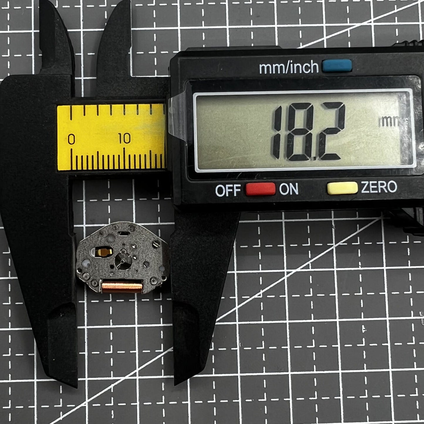 Miyota Citizen 2036 quartz watch movement with stem, ideal for precise watch repair and replacement.