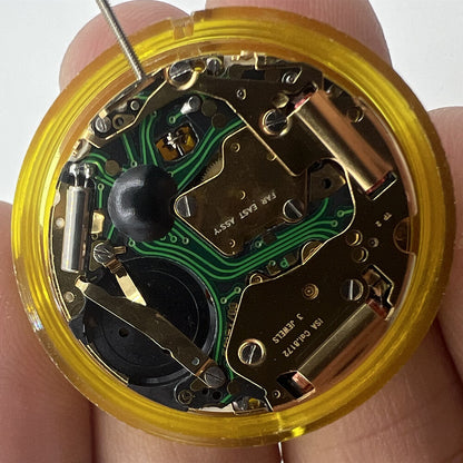 Remplacement du mouvement à quartz de la montre ISA 8172 et remplacement de l'ISA 8162
