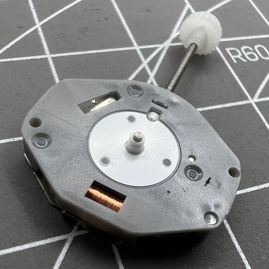 Sunon PE45 ladies' quartz watch movement with small second at 6 o'clock, precise and elegant design