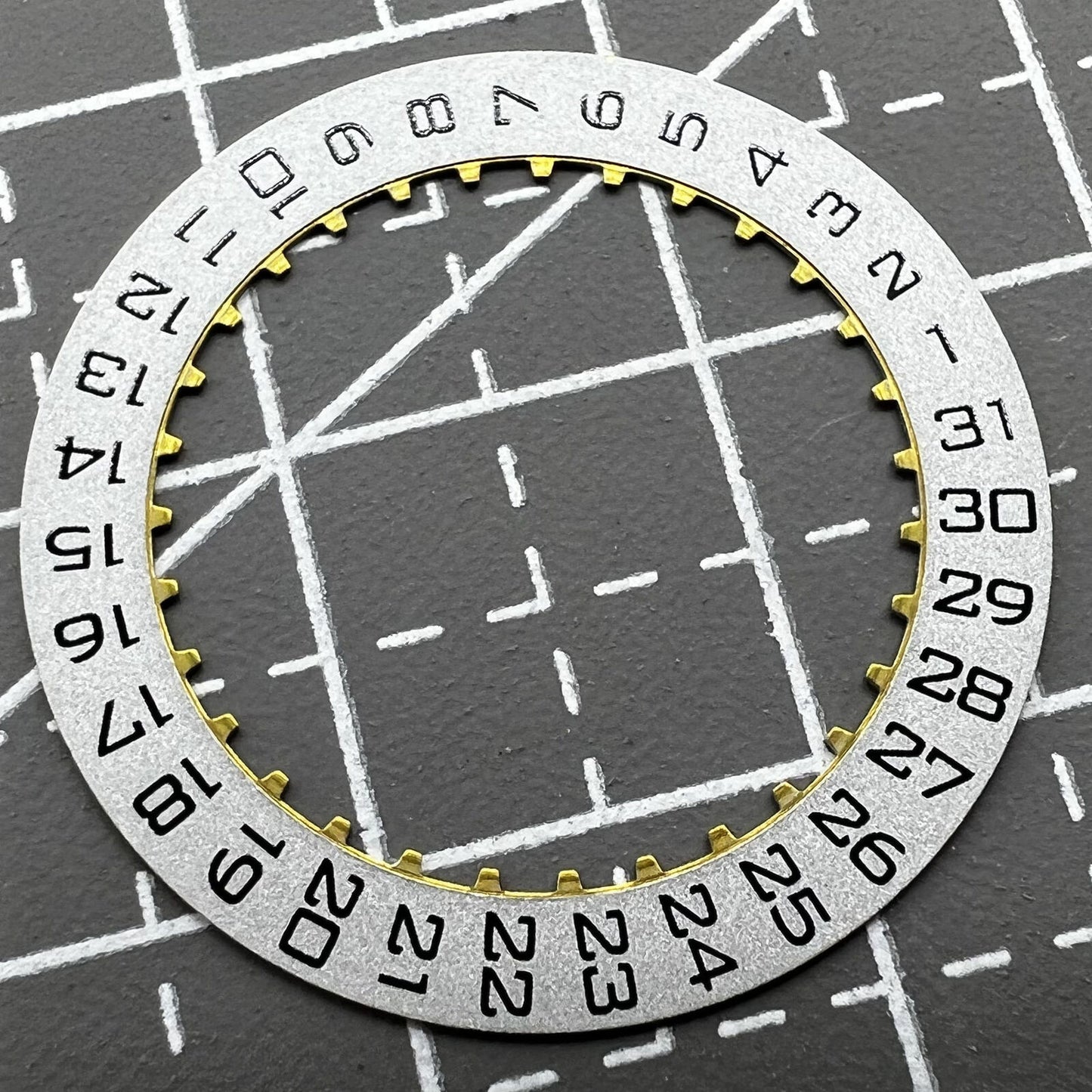 Men?s silver date disk wheel by ETA, compatible with ETA2892 and ETA2824 movements for precise watch repair.