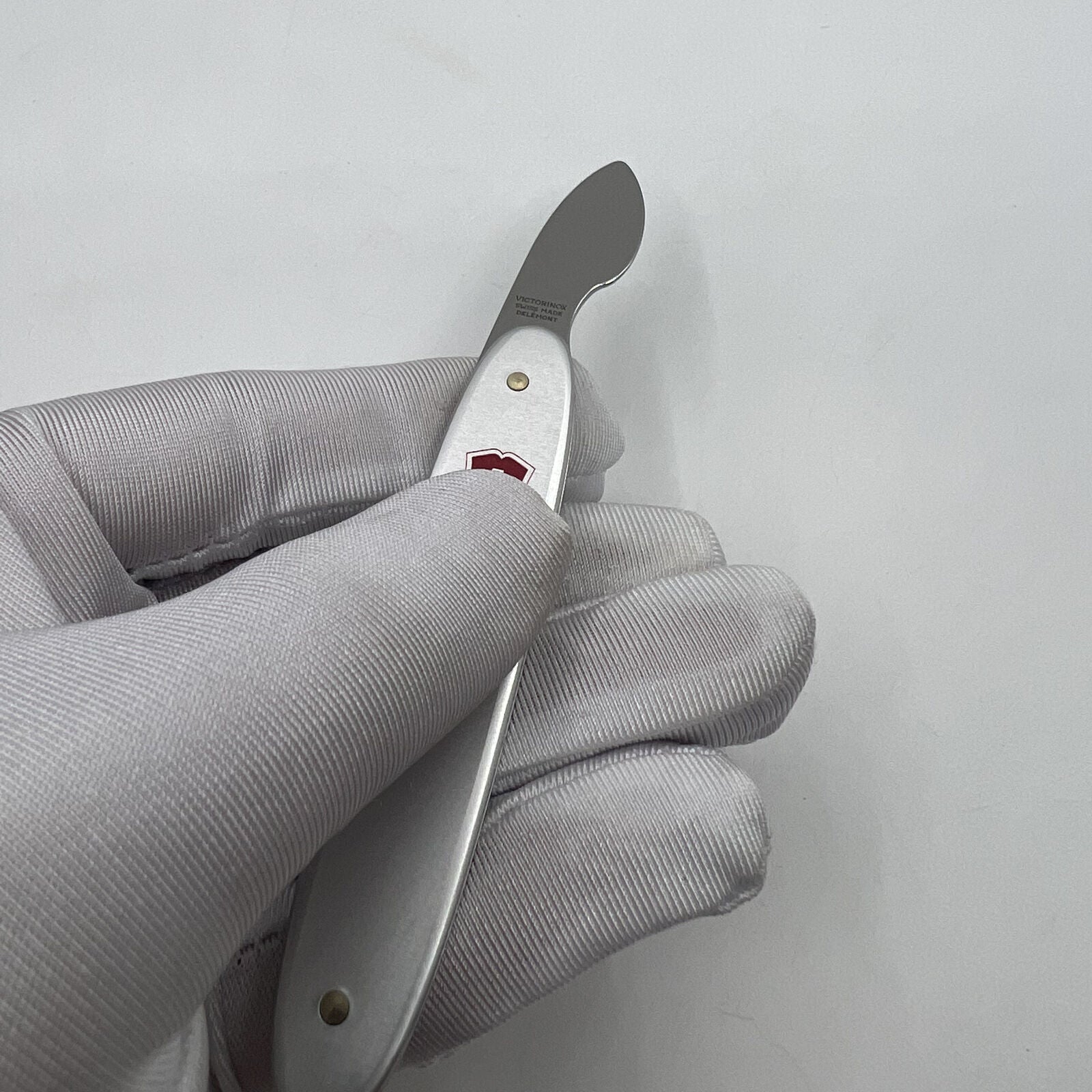 Horotec MSA07.001 Swiss Made watch case opener with aluminium handle for precise accessory maintenance.