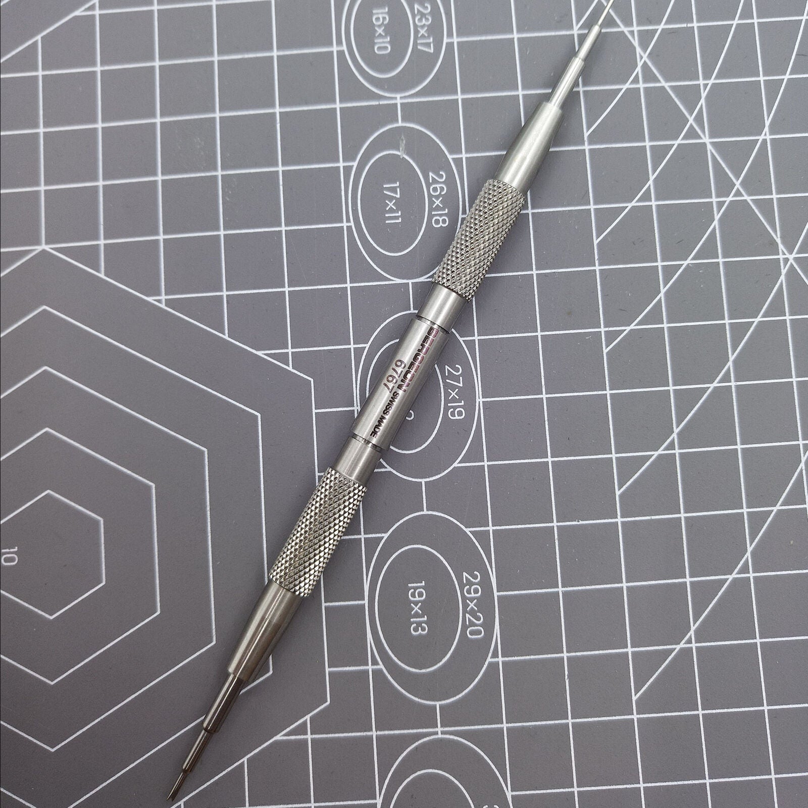 Bergeon 6767-F Swiss Made spring bar tool for precise watch bracelet fitting and removal.