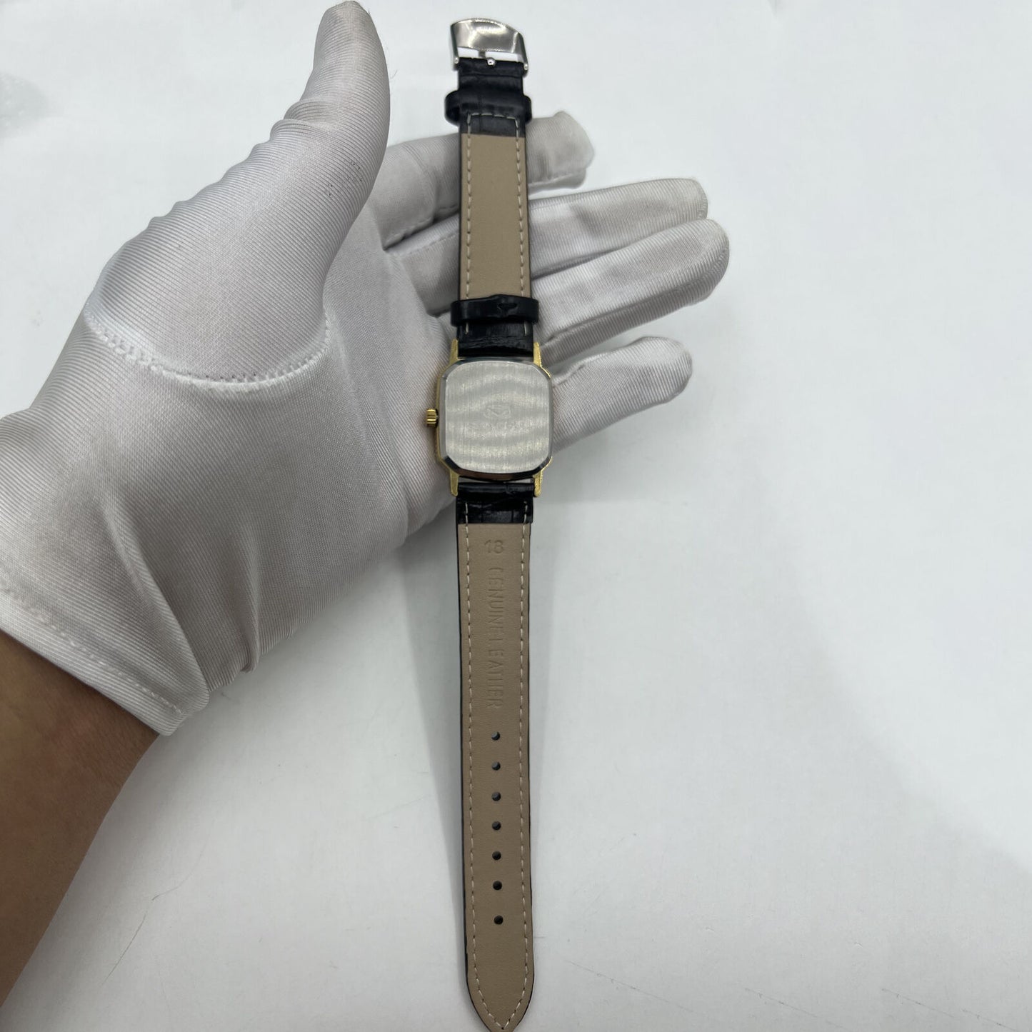 28mm Seagull ladies watch with golden square case, elegant golden nail markers, and manual mechanical movement.