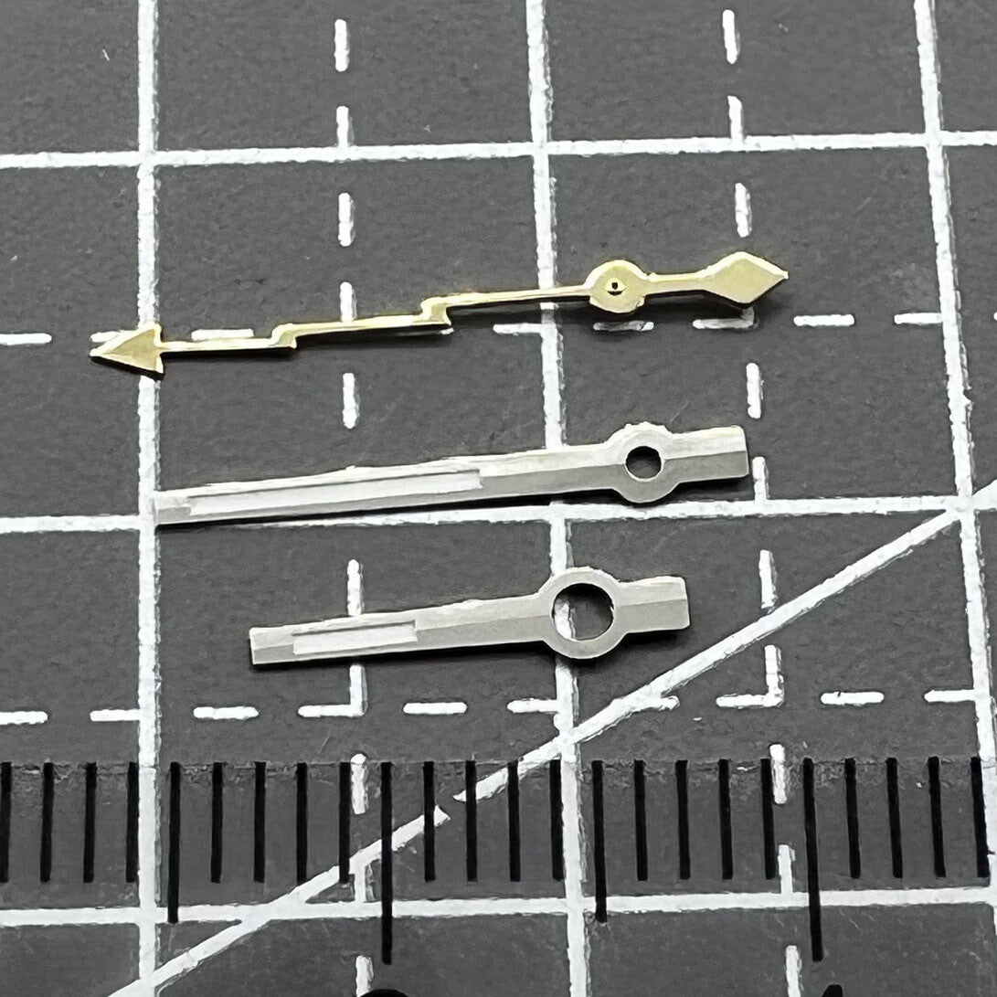Silver watch hands with gold lightning design for NH35 and NH36 movements, 2-piece set.