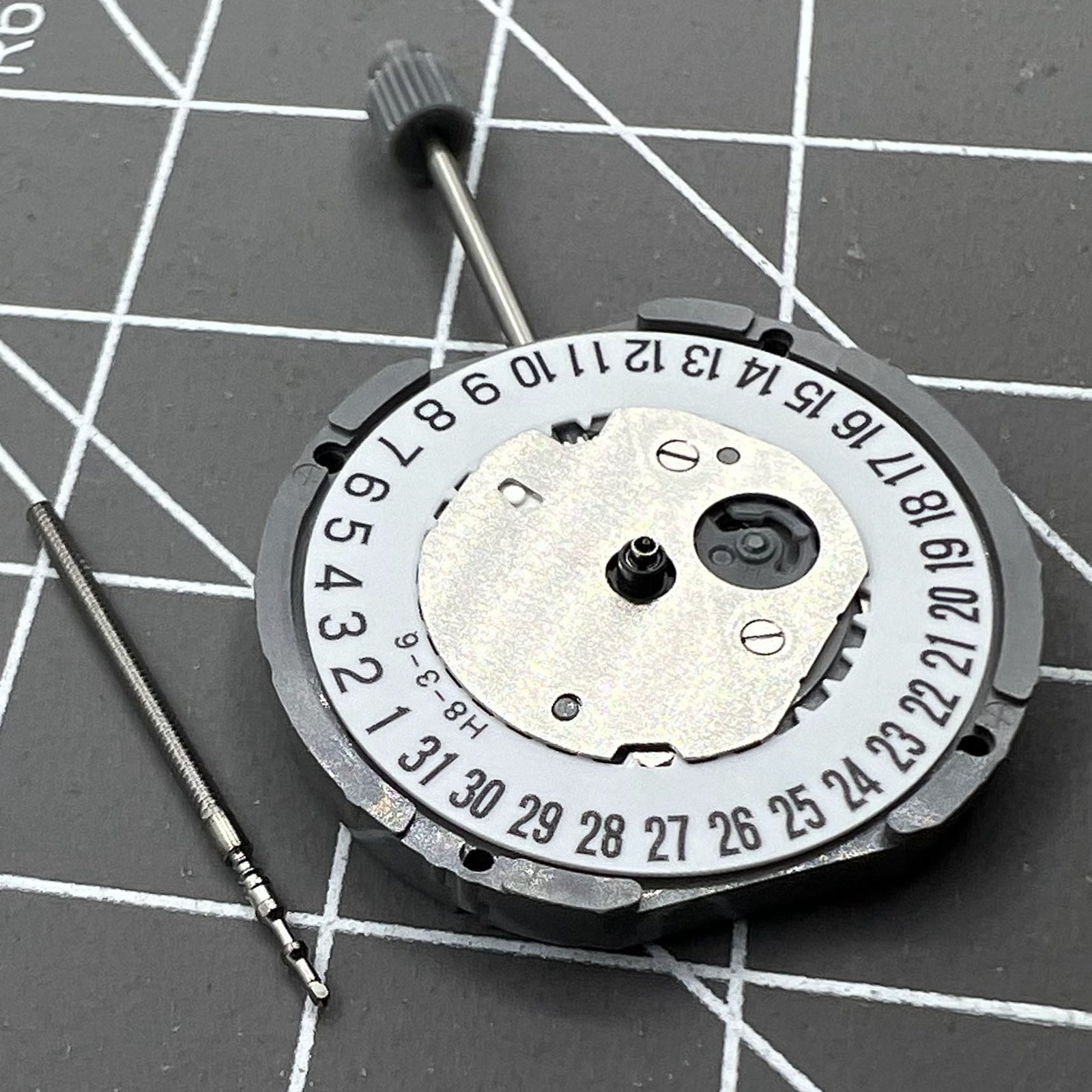 Japan Made Miyota GN10 quartz movement with date display at 6 o?clock, precision watch accessory.