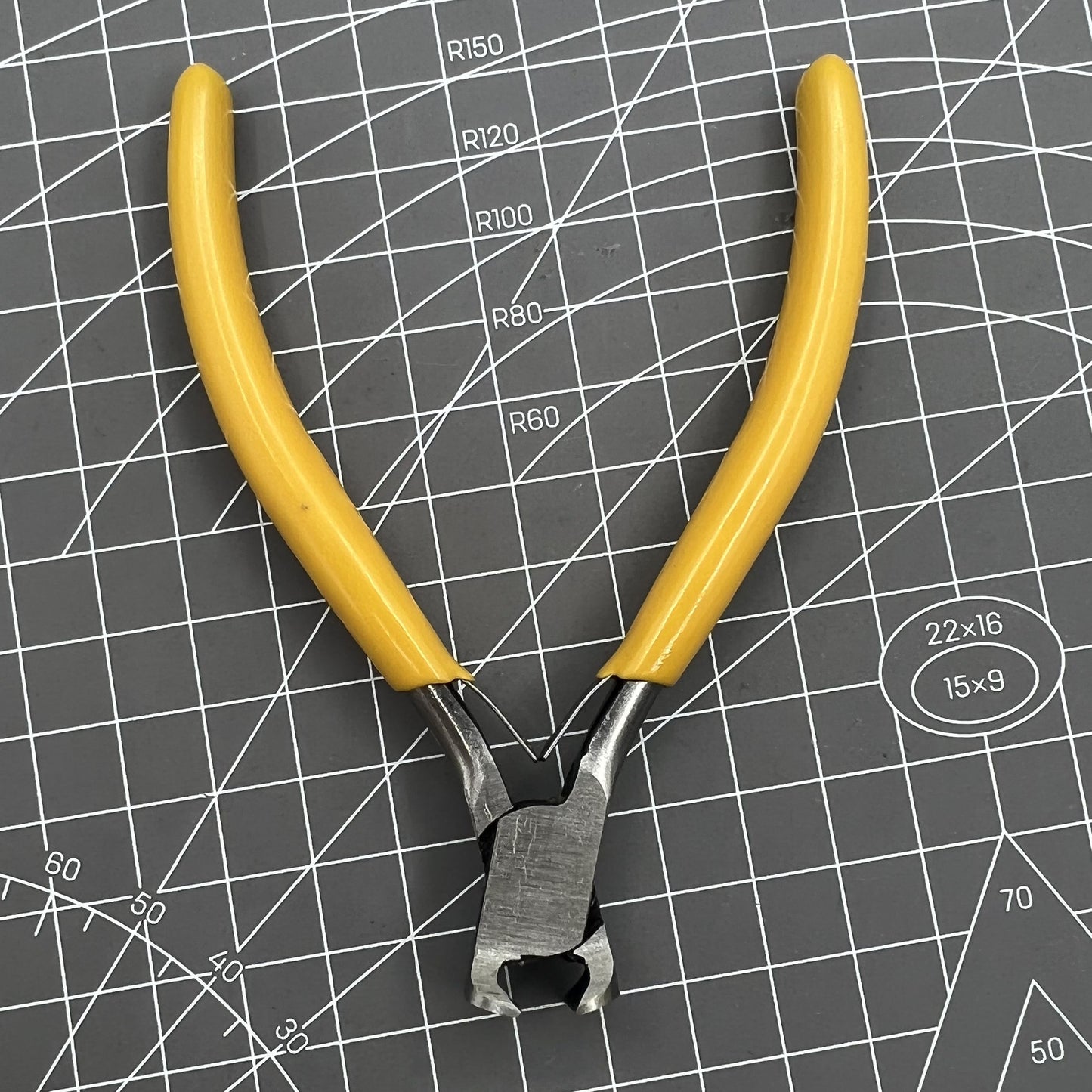 Swiss Made Bergeon 2628 Schrägvornschneider Swiss Tool