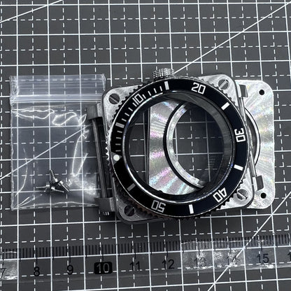 Edelstahl 42mm quadratisches Uhrengeh�use mit Saphirglas, passend f�r Seiko H35, robust und elegant.
